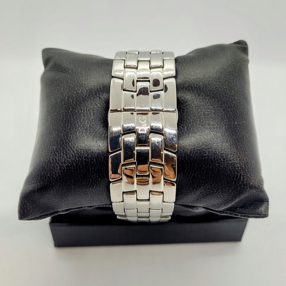 D&G Dolce and Gabbana Oxford DW0481 Multifunction Chronograph Watch - Picture 4 of 10